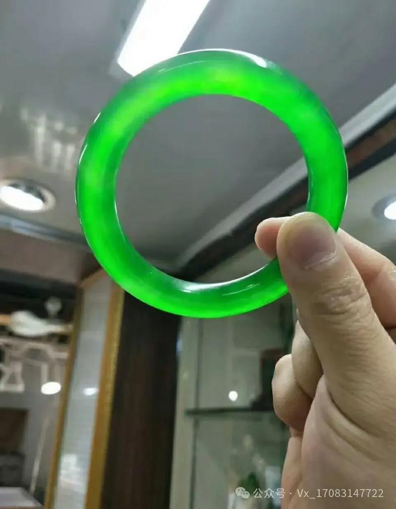 純天然緬甸翡翠玉手鐲精品推薦 紫羅蘭飄淺綠翠，溫潤綻放自然華彩